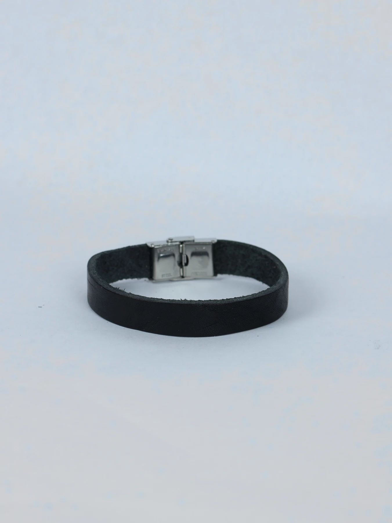 Pulsera al corte · Negro · imagen 1