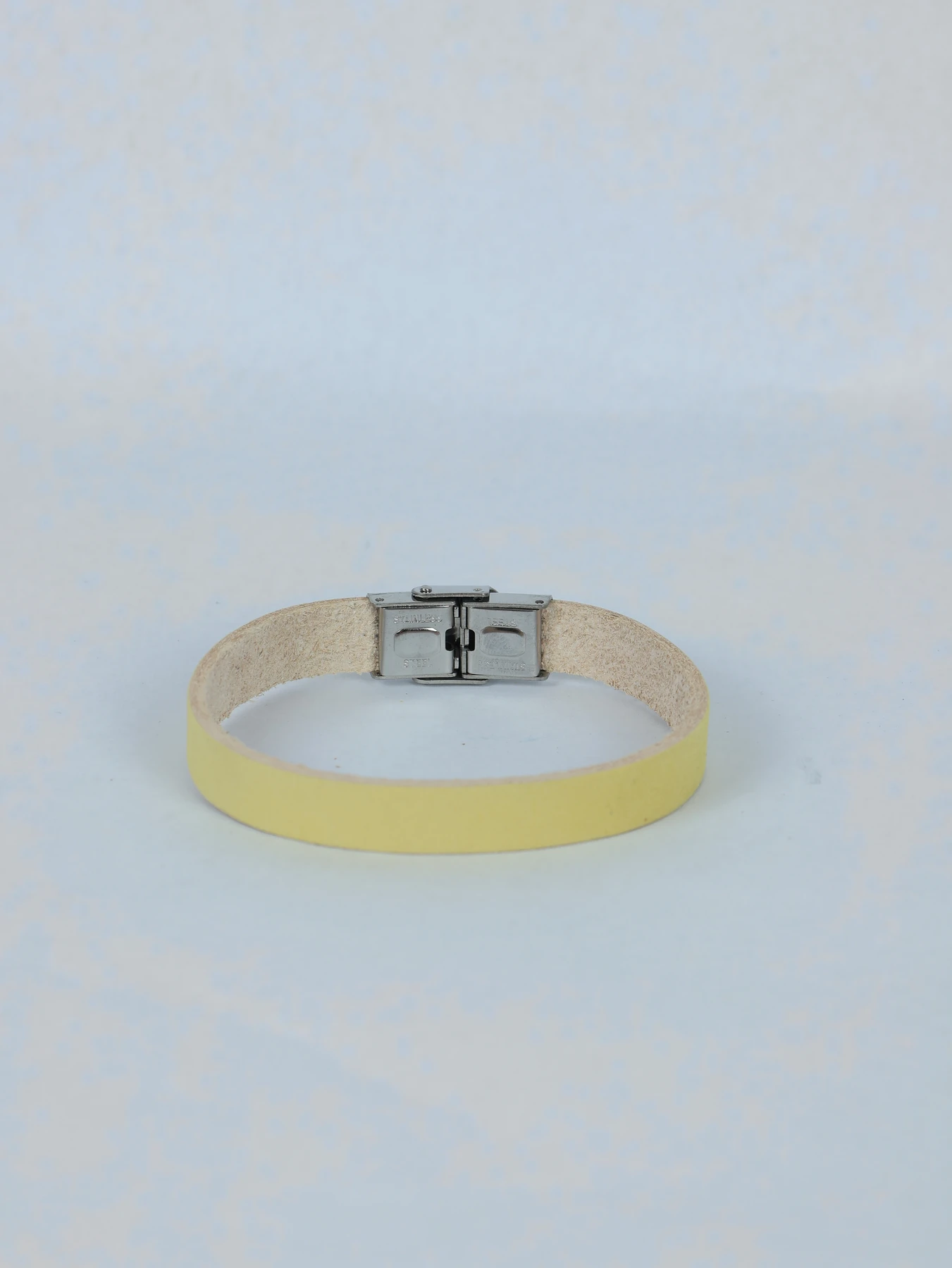Pulsera de piel con acabado liso · Limón · imagen 1