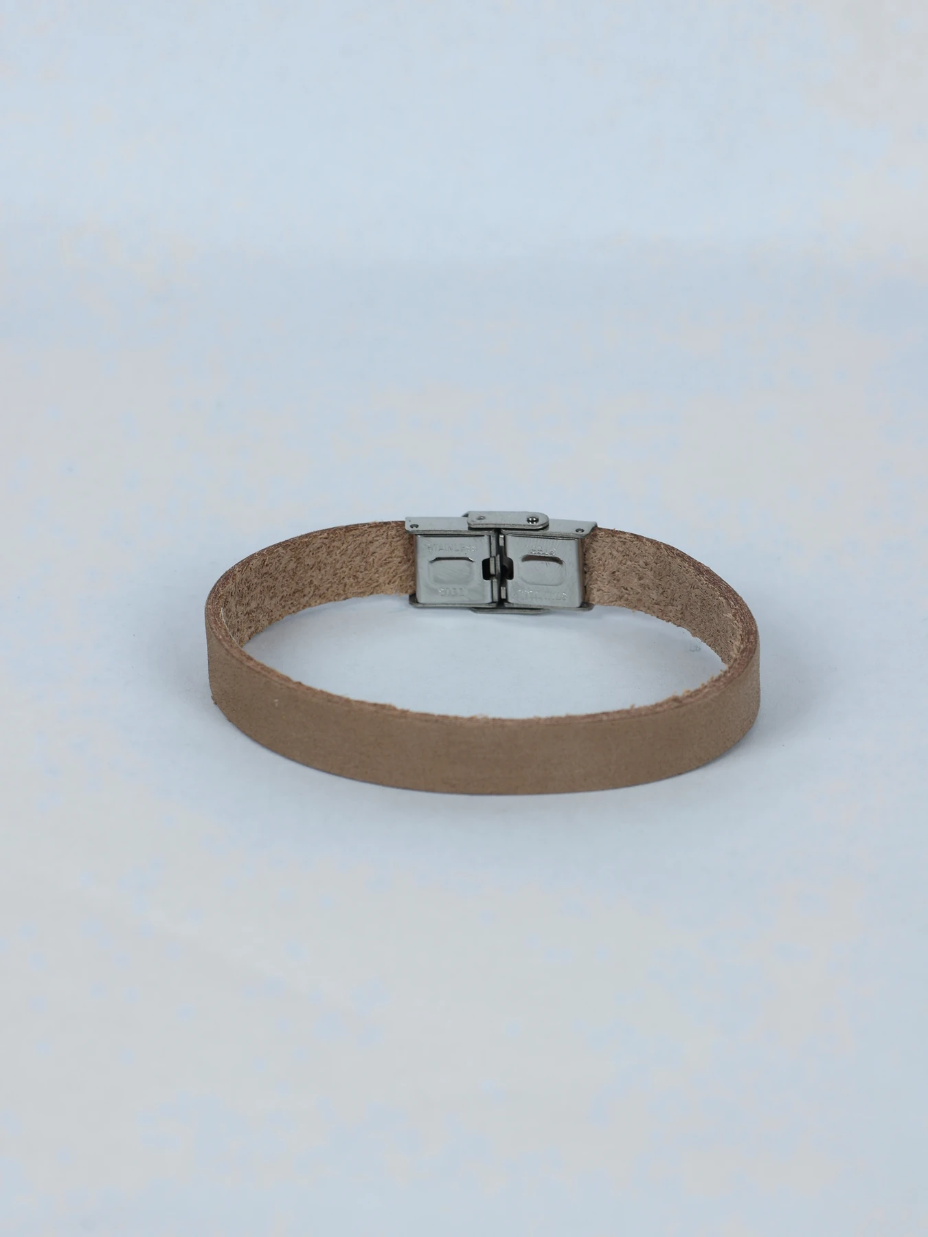 Pulsera de piel con acabado liso · Marrón · imagen 2