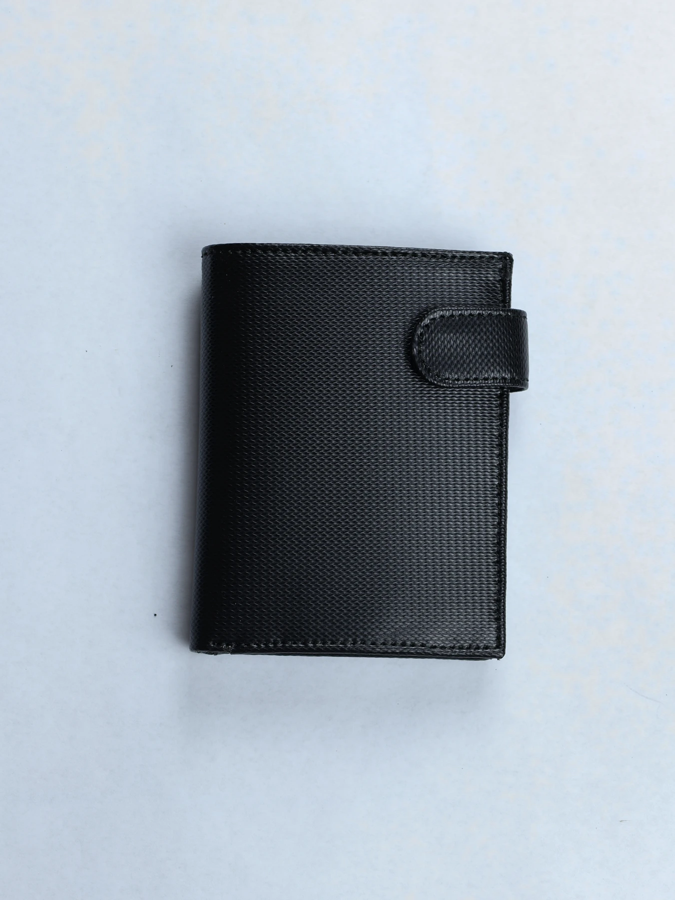 Cartera horizontal de piel grabada · Negro · imagen 1