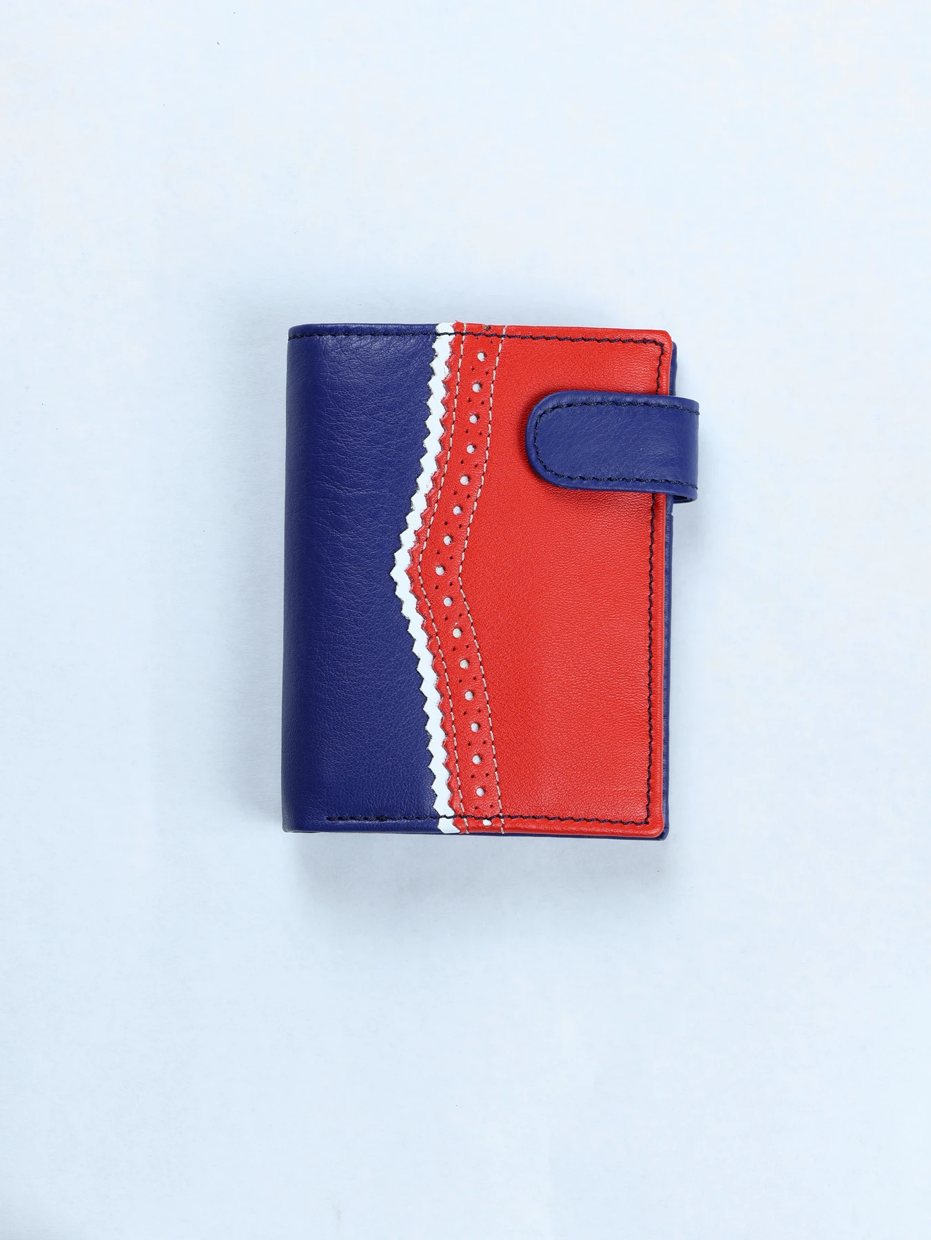 Cartera tricolor con cierre de trabilla · Azul-Rojo-Blanco · imagen 1