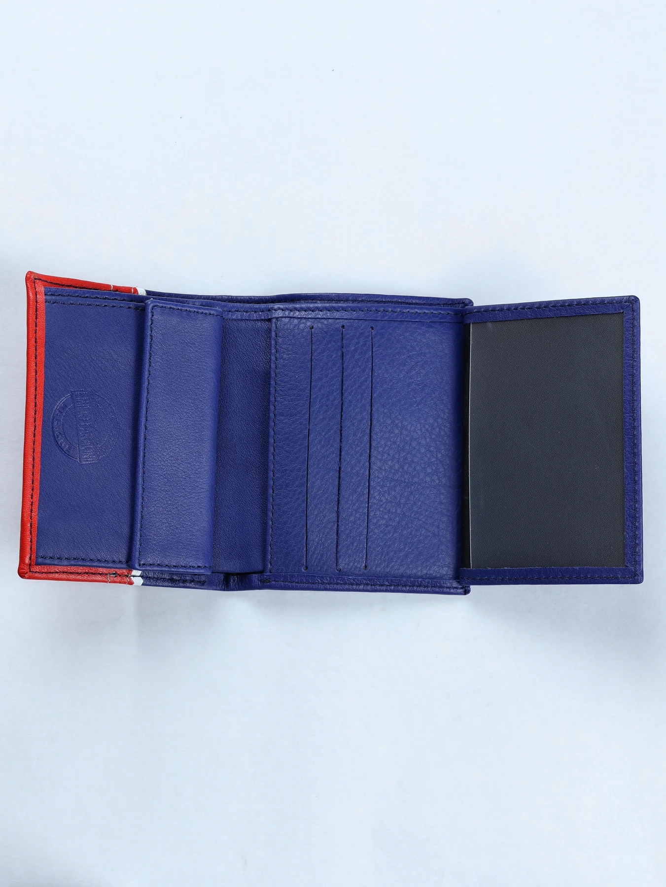 Cartera tricolor con cierre de trabilla · Azul-Rojo-Blanco · imagen 3