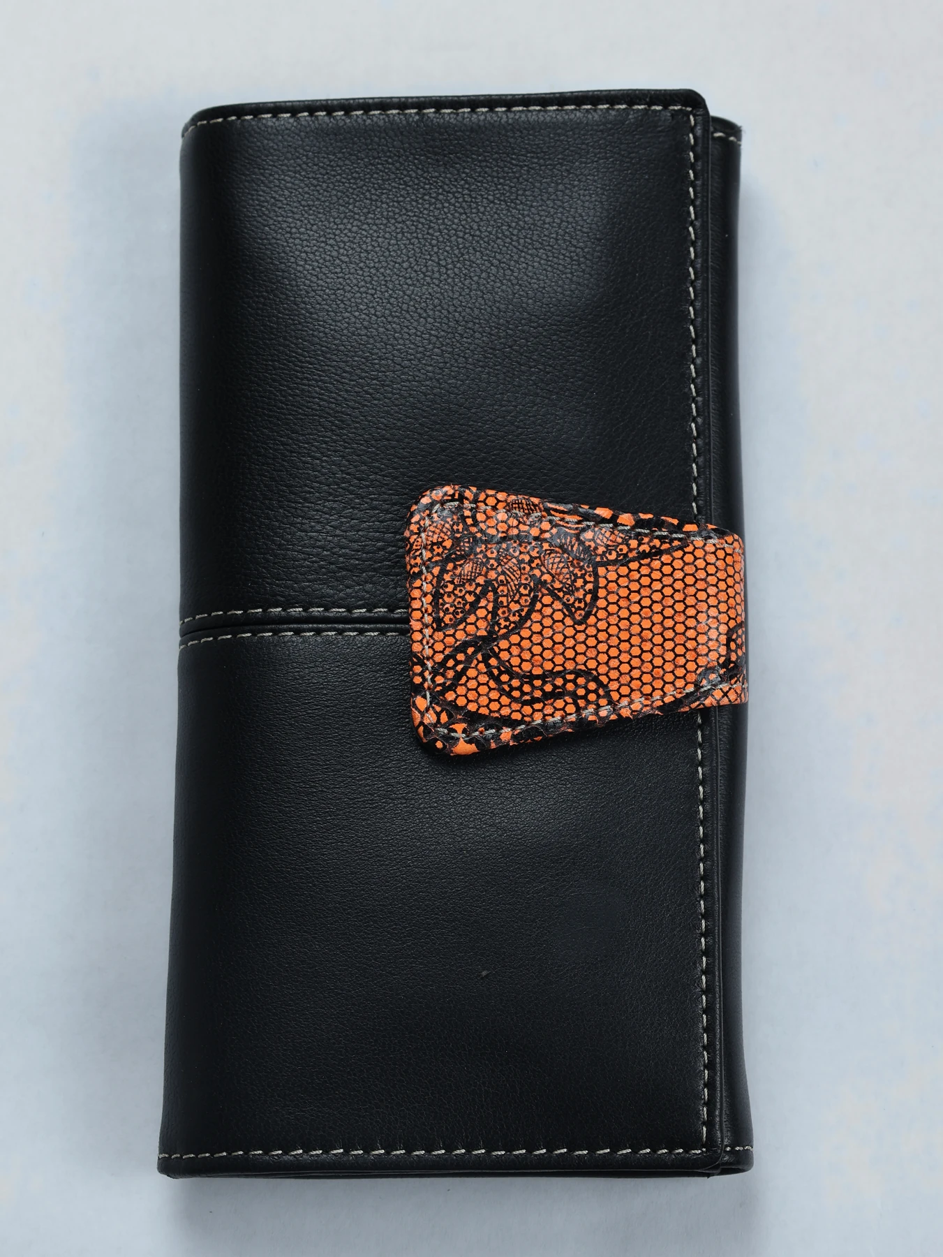Billetero de piel con solapa floral · Negro/Naranja · imagen 1