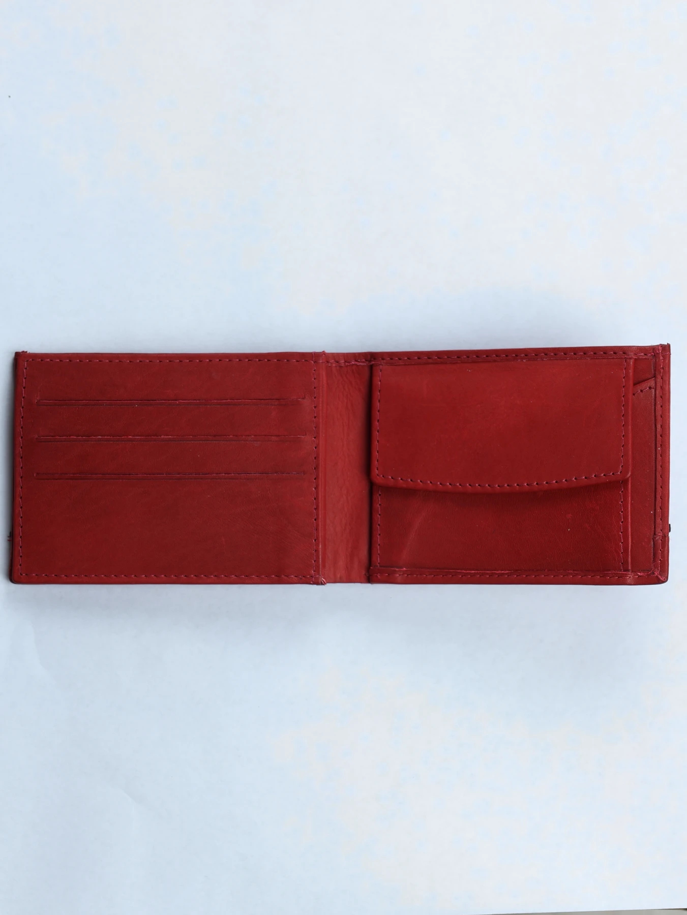 Cartera horizontal de piel con compartimentos · Rojo · imagen 3