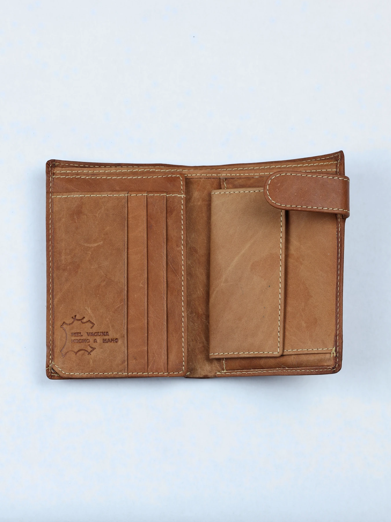 Cartera vertical de piel con ventana de identificación · Cuero · imagen 2