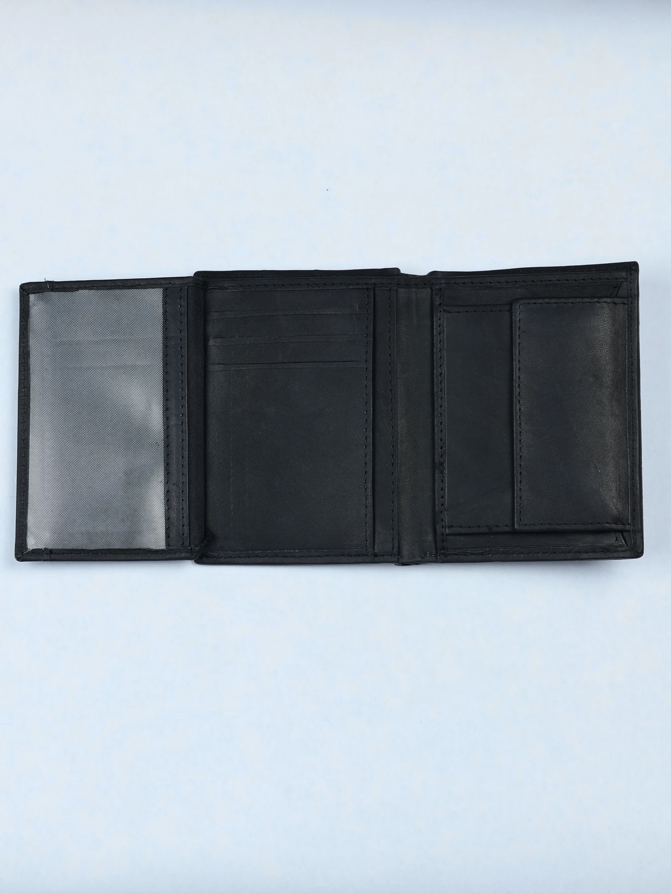 Cartera compacta de piel con paneles diagonales · Negro · imagen 2