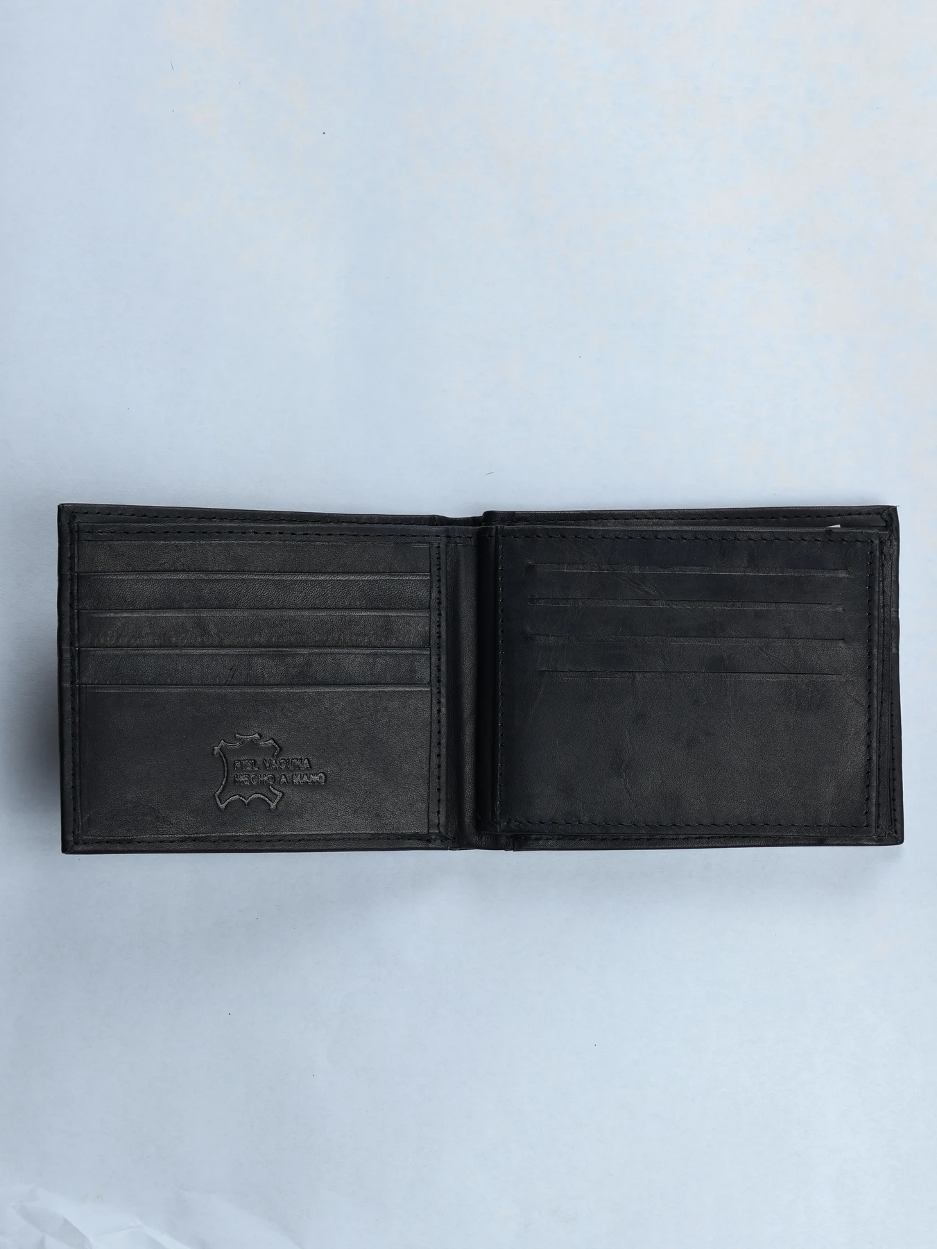 Cartera compacta de piel de uso diario · Negro · imagen 2