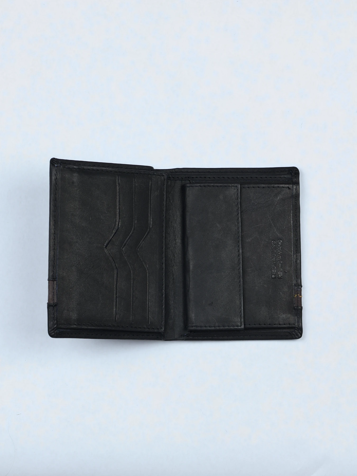Cartera vertical de piel con banda inferior · Marrón · imagen 2