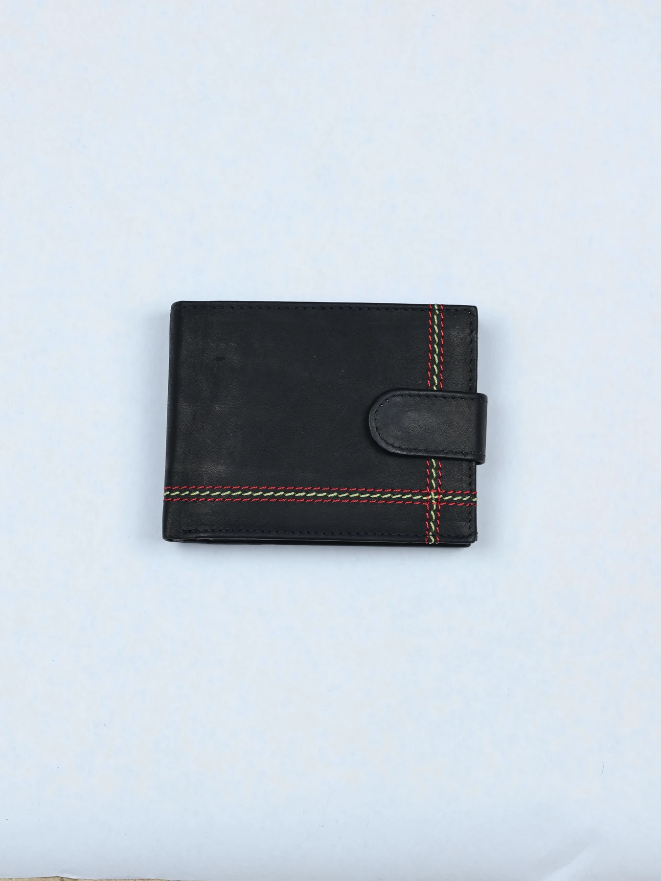 Cartera horizontal de piel con pespuntes en contraste · Negro · imagen 1