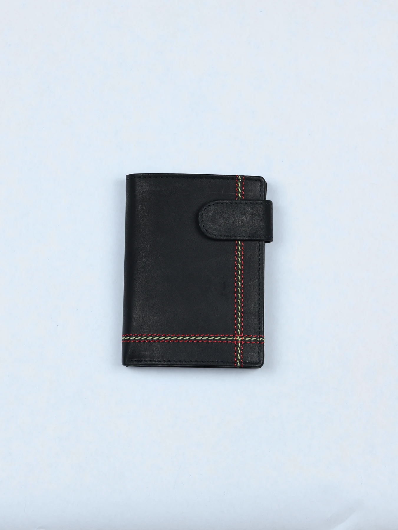 Cartera vertical de piel con pespuntes en contraste · Negro · imagen 1