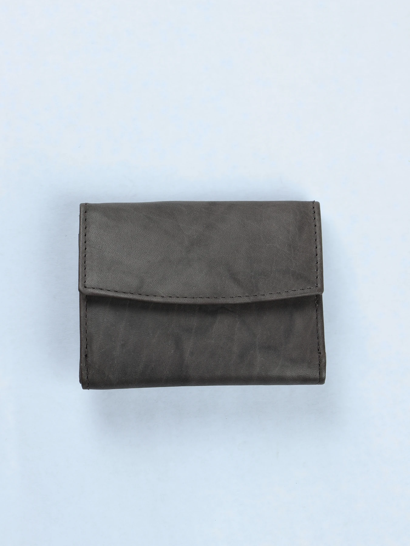 Cartera mini de piel · Marrón · imagen 2