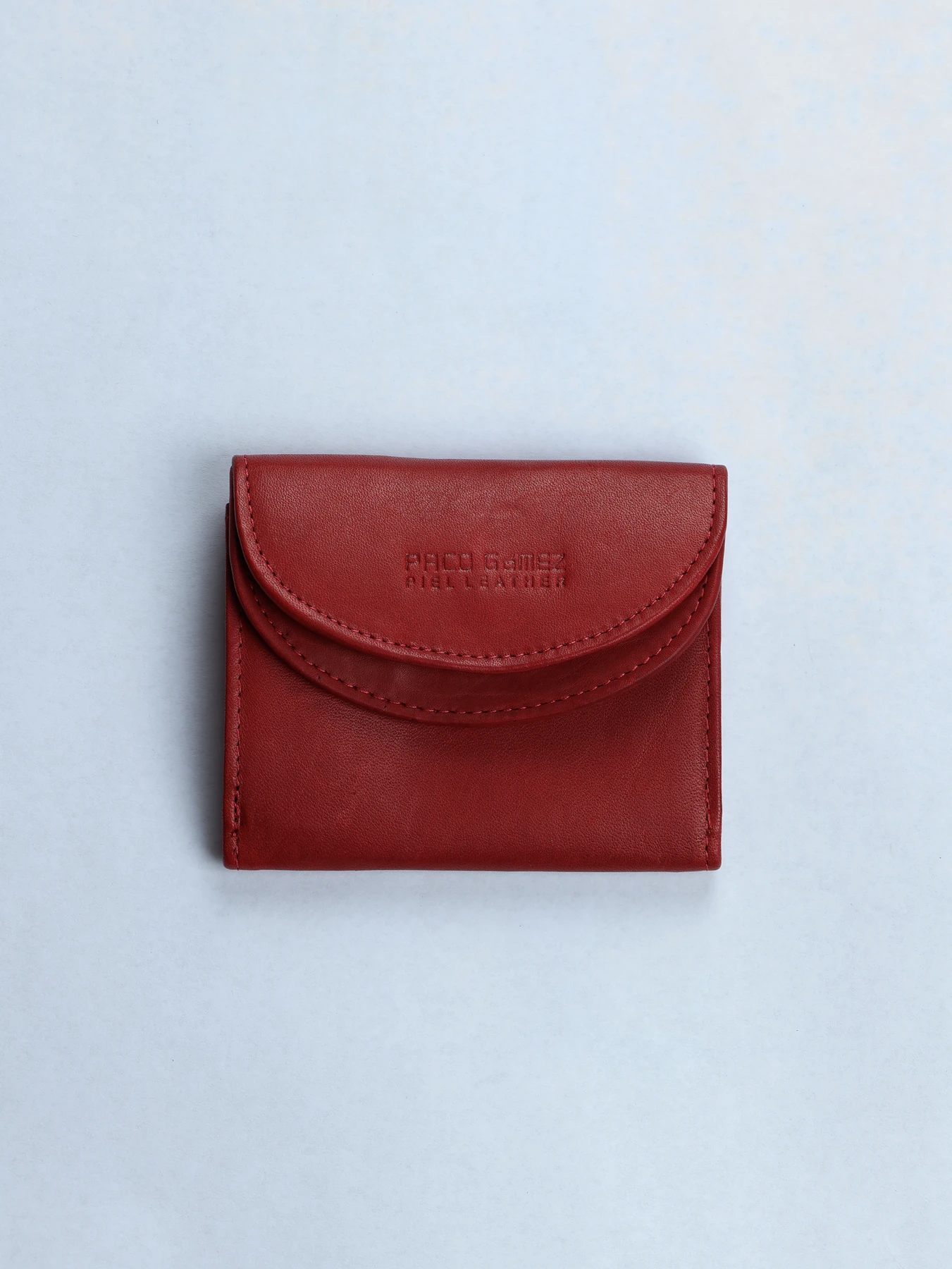 Cartera de piel con solapa redondeada · Rojo · imagen 1
