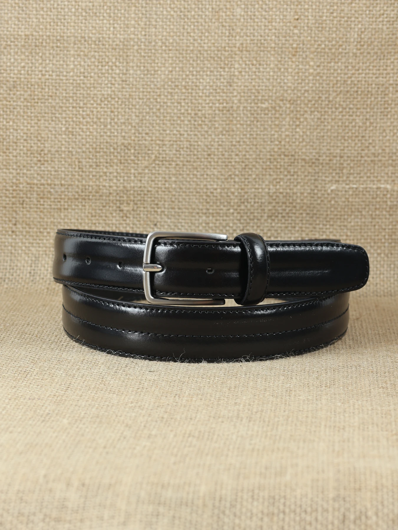 Cinturón de caballero napa box con pespunte central · Negro · imagen 1
