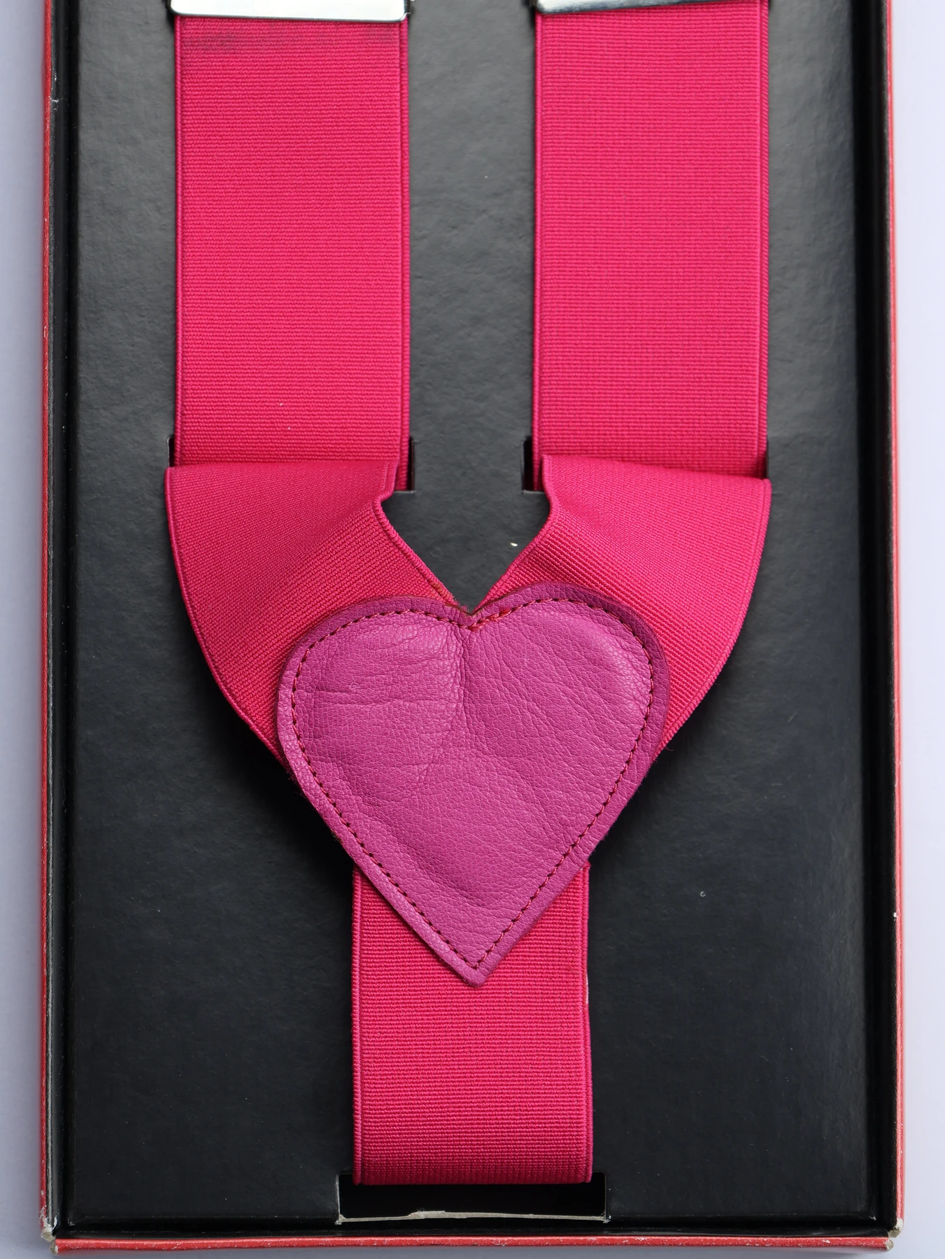 Tirantes elásticos con corazón · Fucsia · imagen 2